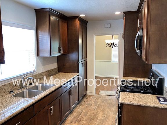 4th image of 209 S Turner Ave