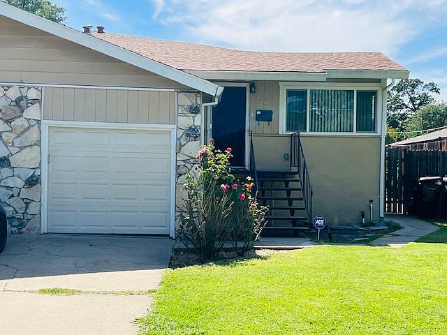 1st image of 6146 Oakgreen Cir
