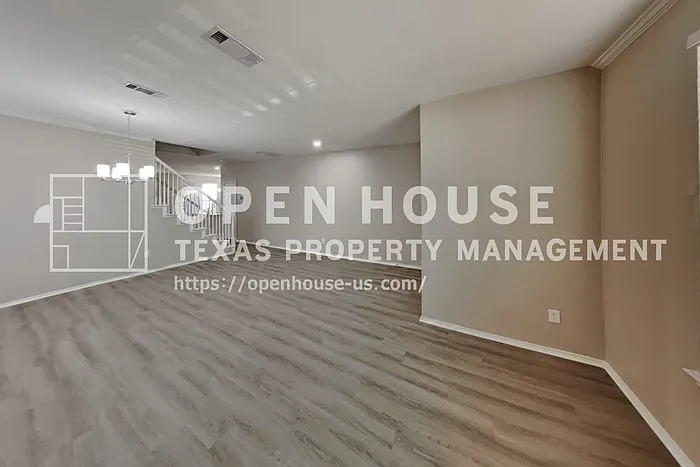4 bed, 2.5 bath, 3091 sqft, $2,800 — Photo 3