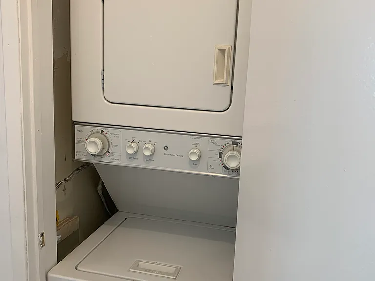 IN UNIT WASHER & DRYER