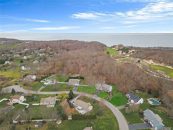 3rd image of 294 Baywood Dr
