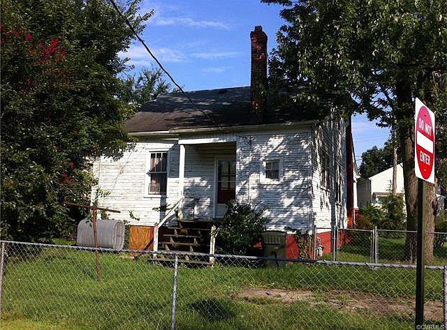 2nd image of 3209 E Broad Rock Rd