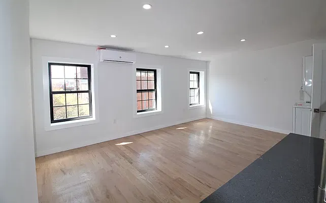 Rented by Berkshire Hathaway HomeServices Laffey International Realty | media 2