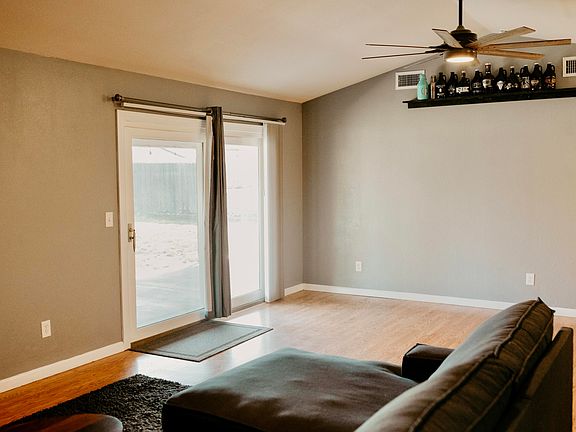 5th image of 2061 Candlewood Ln