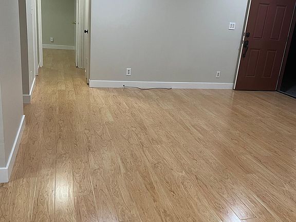 4th image of 235 Red Oak Dr W APT P