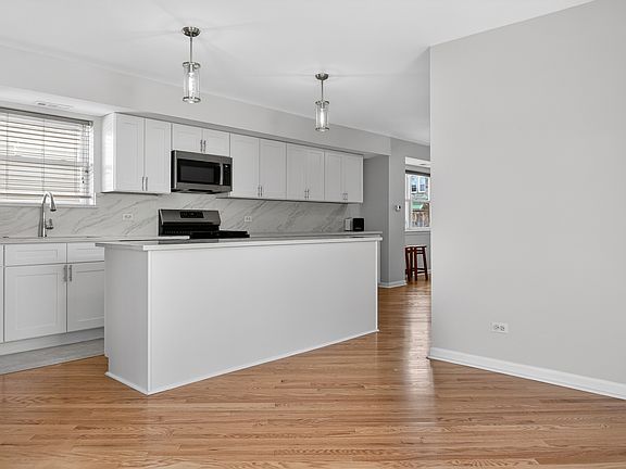 5th image of 1803 S Lawndale Ave