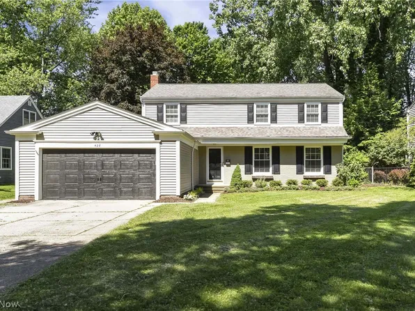428 Walmar Dr, Bay Village, OH 44140