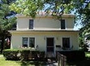 208 Jones St, North Judson, IN 46366