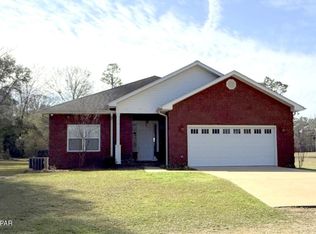 1153 Mockingbird Ln, Chipley, FL 32428