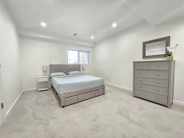 4264 S Halifax Way — Photo 18