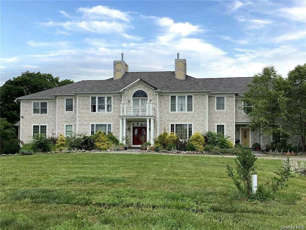 23 Applegate Lane, Hyde Park, NY 12538 Zillow