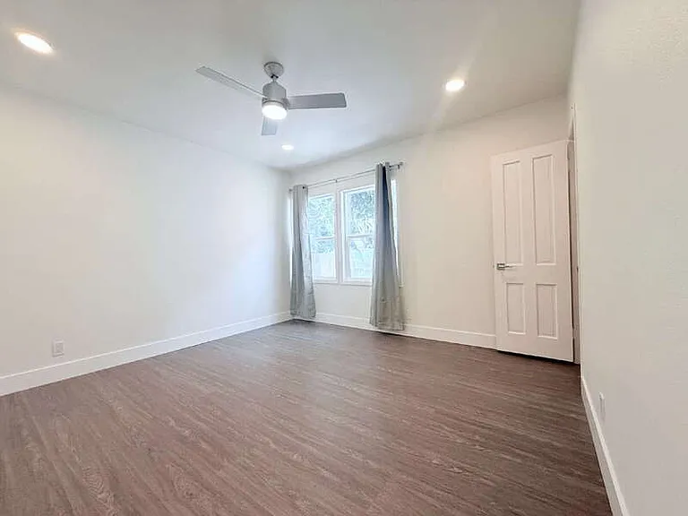 6509 State St — Photo 31
