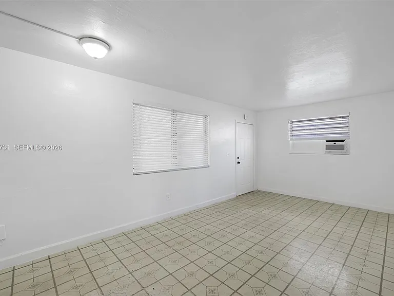 126 SW 18th Ave #4 — Photo 8