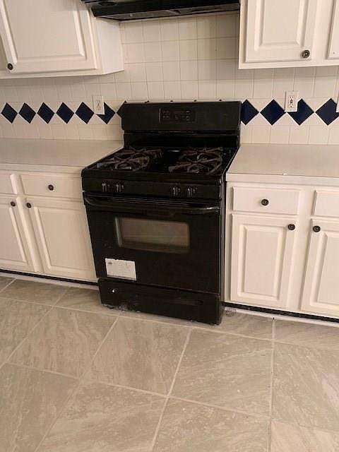 1st image of 2466 Kenbridge Dr