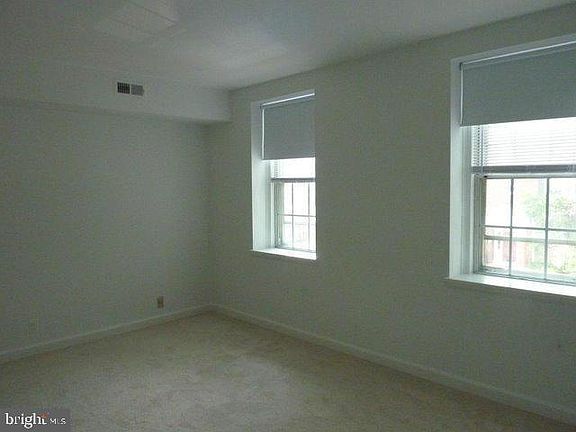 3rd image of 4808 29th St S APT B1