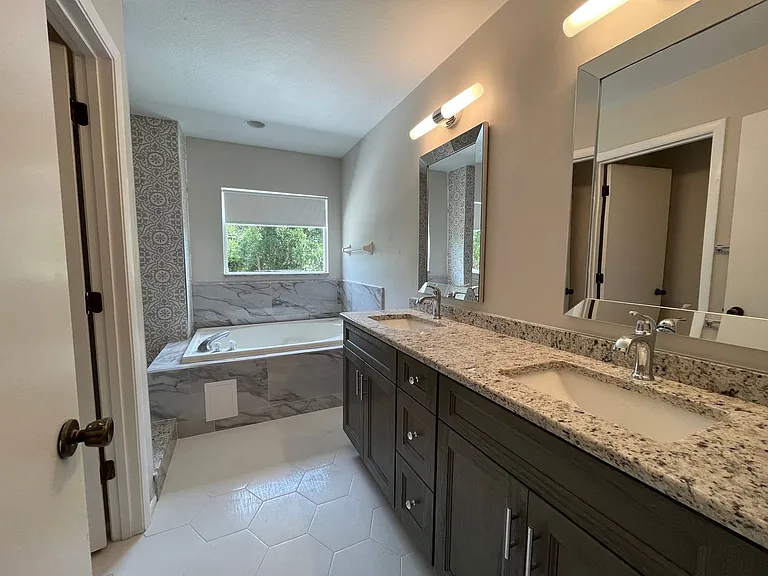 820 Stonechapel Ct — Photo 18