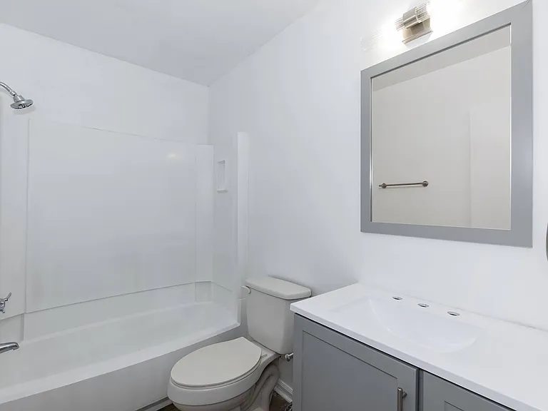 Delmont Townes — Photo 10