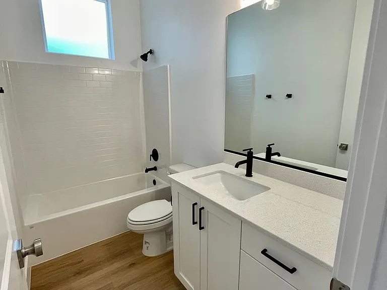 2818 E Church Oak Dr — Photo 15