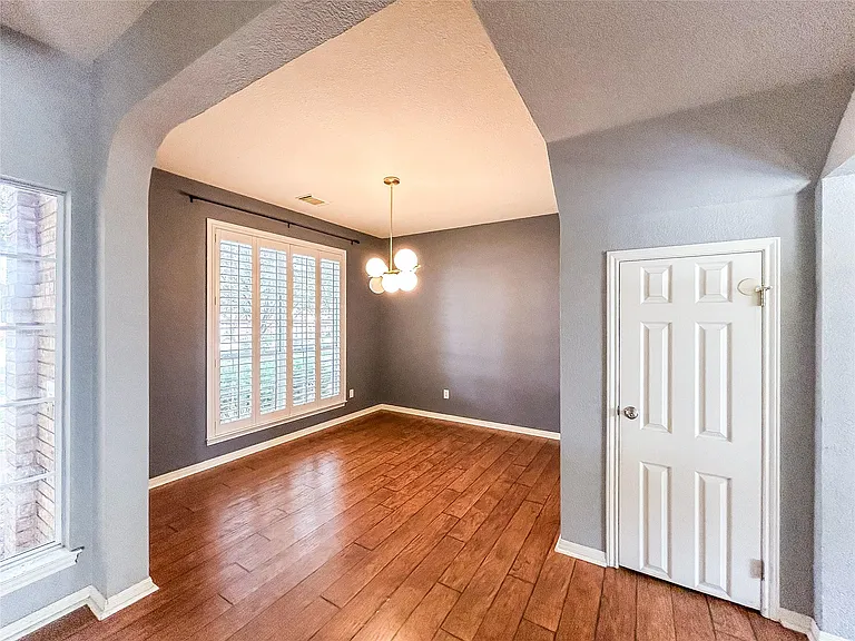 1745 Dapplegrey Ln — Photo 3