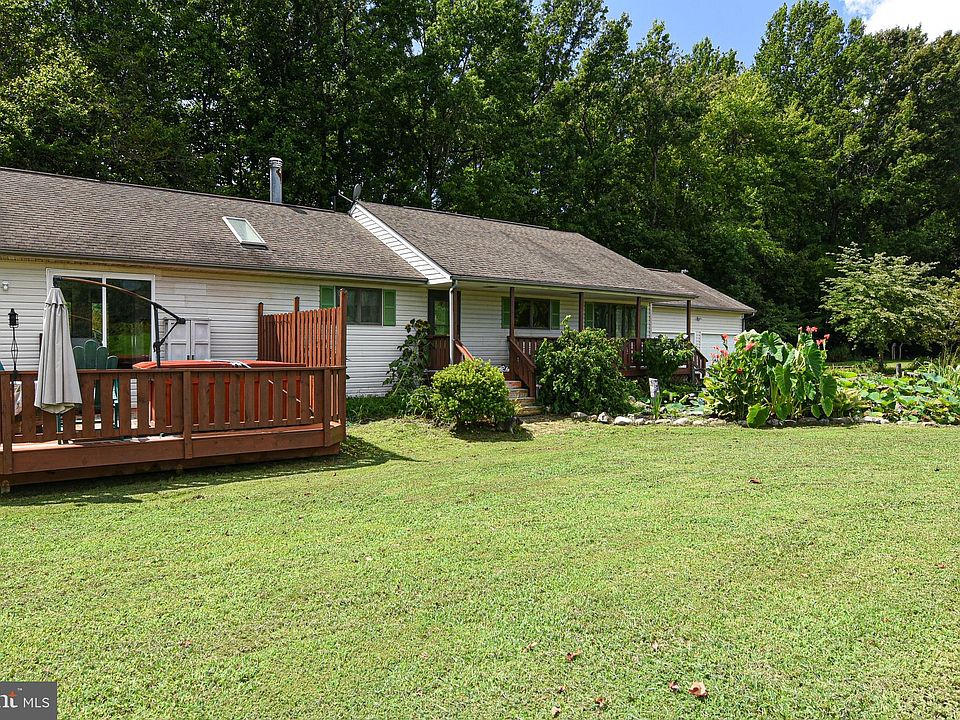 1st image of 8276 Oak Crest Dr