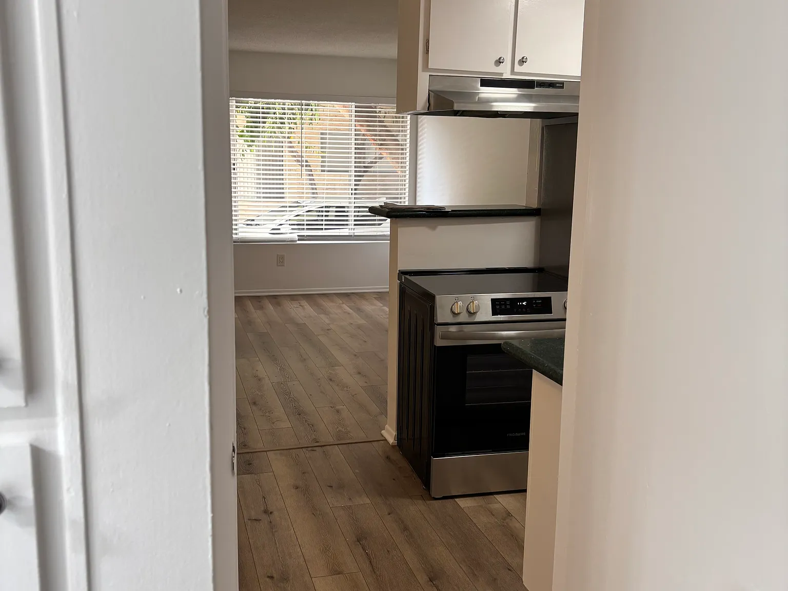 1 bed, 625 sqft, $1,950 — Photo 2