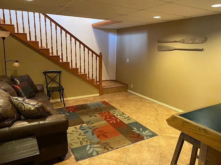 540 Shoreline Dr — Photo 14