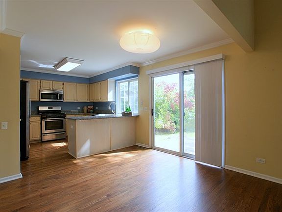 5th image of 878 Tylerton Cir