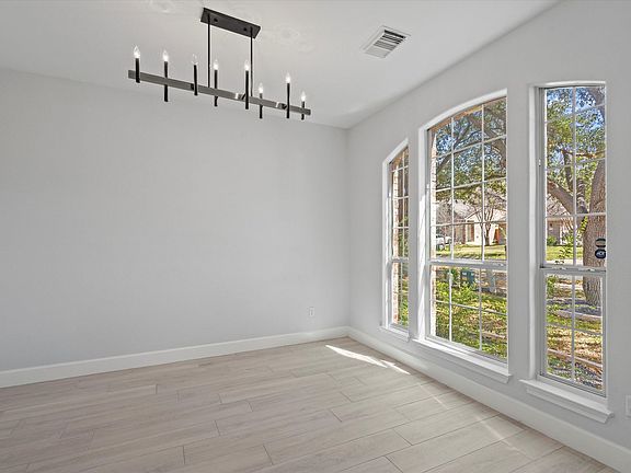 5th image of 1004 Placid Creek Ct