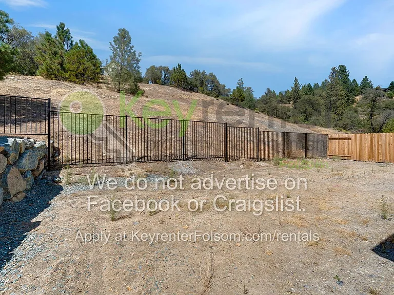 1012 Utah Dr — Photo 37