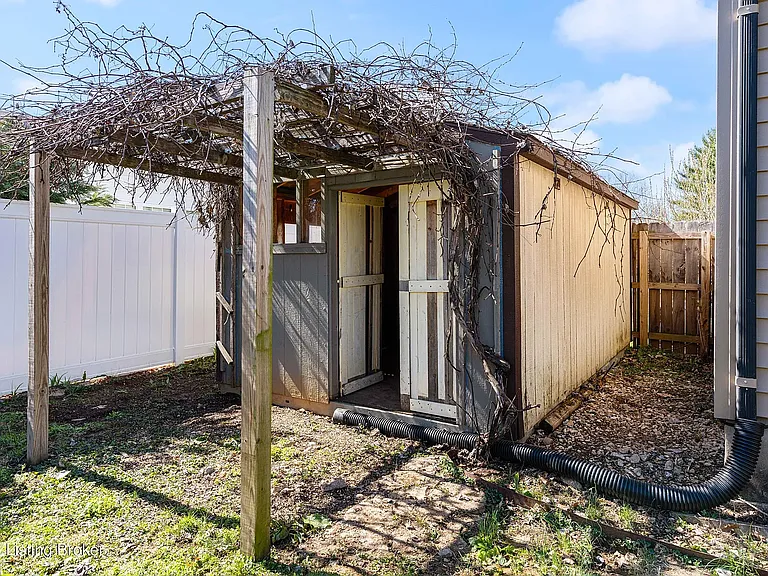 1013 Clerkenwell Rd — Photo 44