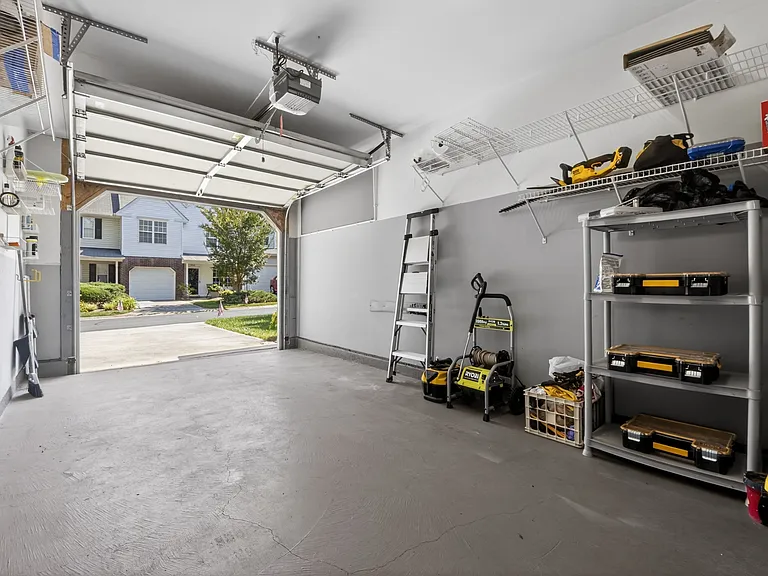 8911 Bryant Field Cir — Photo 28