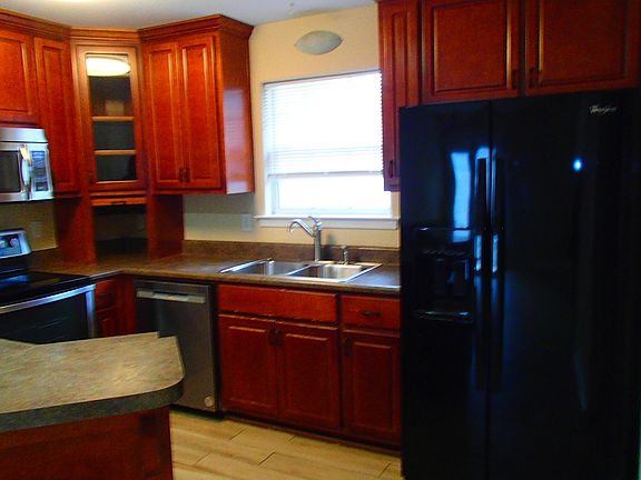 5th image of 4713 Shannon Ln