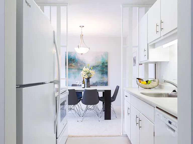 2020 Bellevue Ave — Photo 10