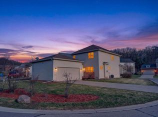 8903 White Coral Way, Middleton, WI 53562