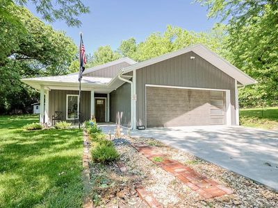 3736 S 11th Street Rd, Saint Joseph, MO, 64503