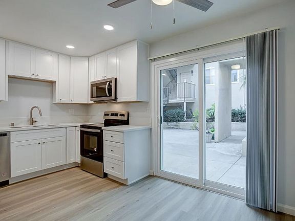 4th image of 501 N Ditmar St Unit A