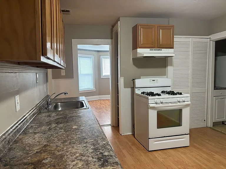 31 S Stowell St. — Photo 21
