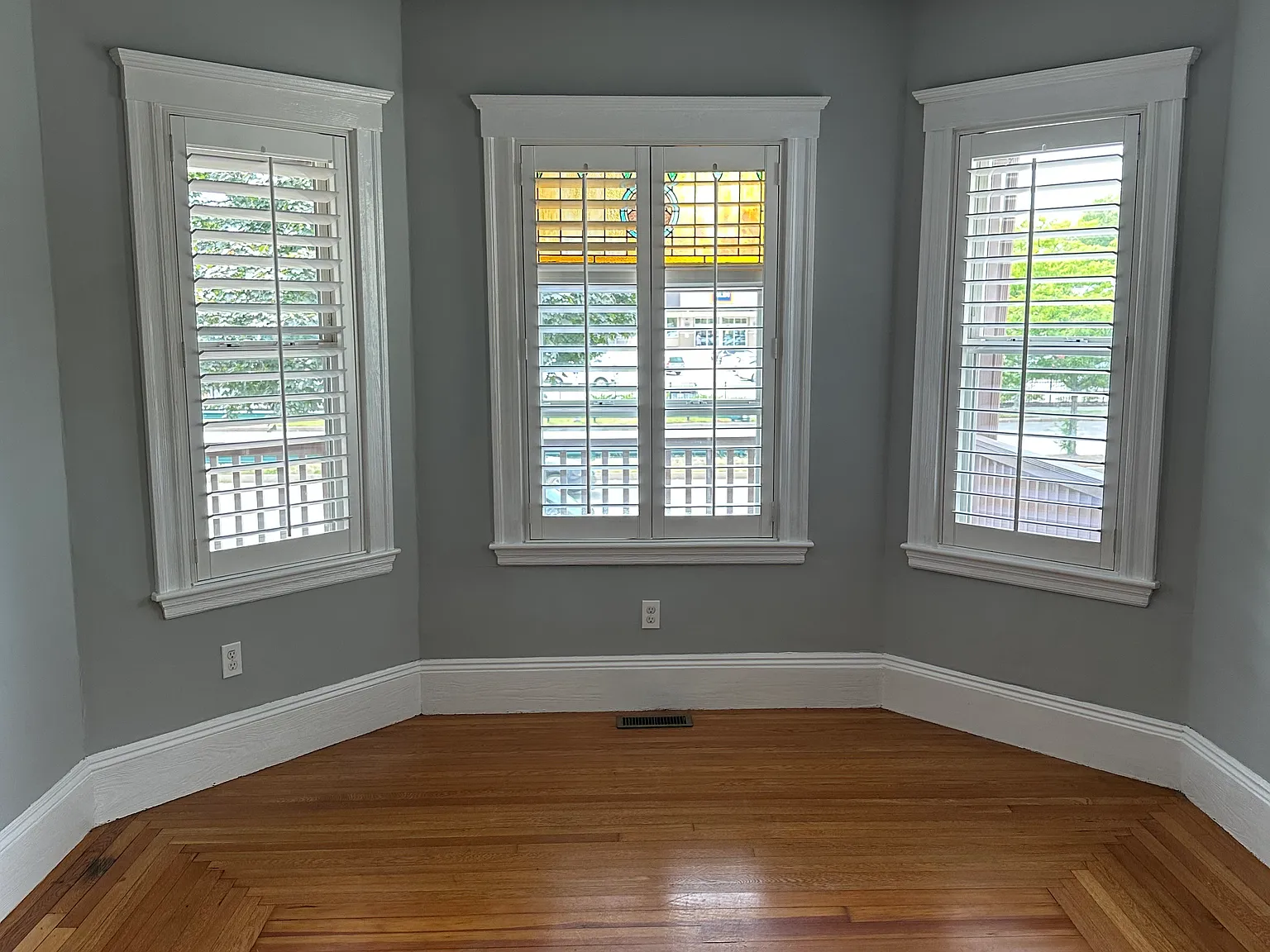 2 bed, 1050 sqft, $3,200 — Photo 2