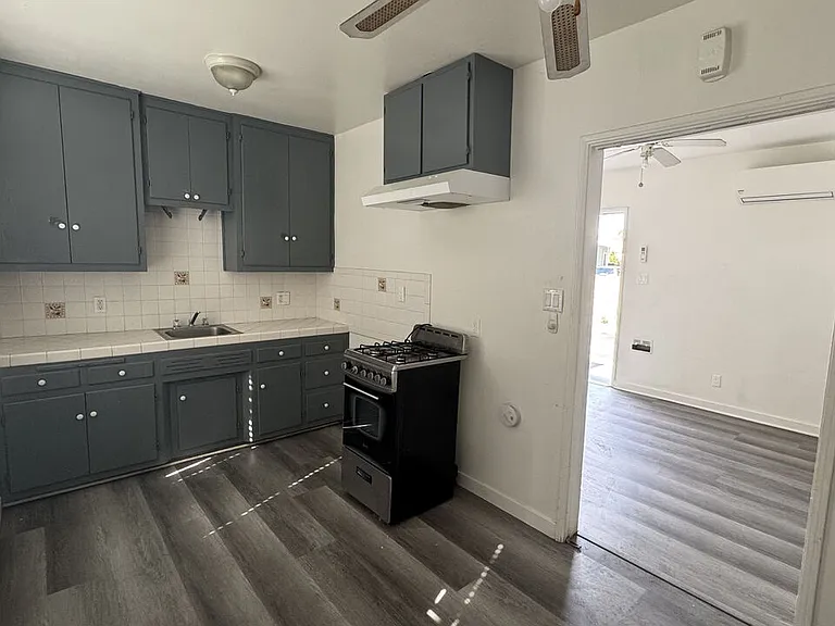 9601 Alexander Ave #1/2 — Photo 5