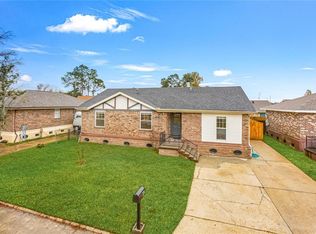 126 Peter Ln, Saint Rose, LA 70087