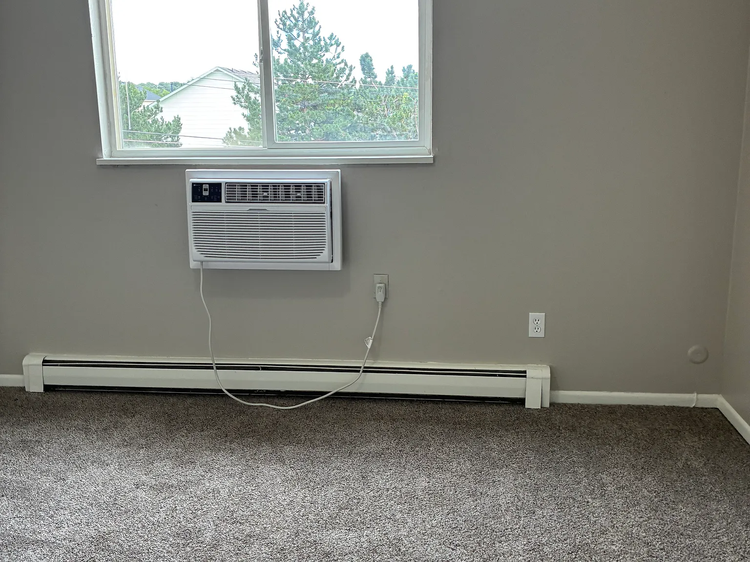 Kenady Cir, Colorado Springs — Photo 4