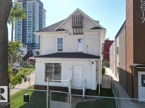 9513 103rd Ave NW, Edmonton, AB T5H 0G8