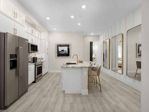 Gorgeous kitchen with large island