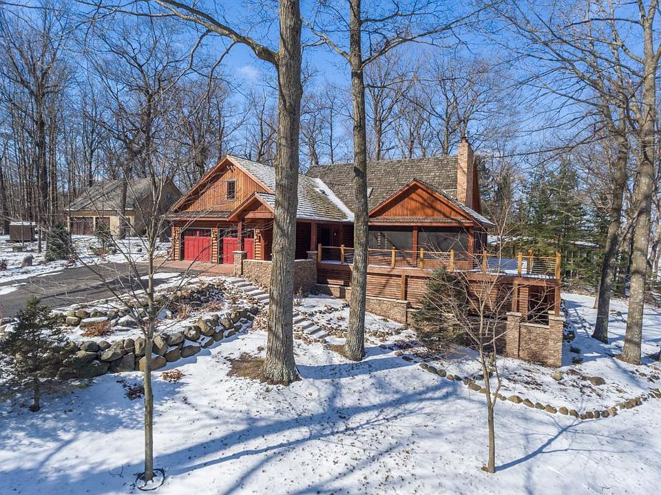 1st image of 1736 Woods Ct