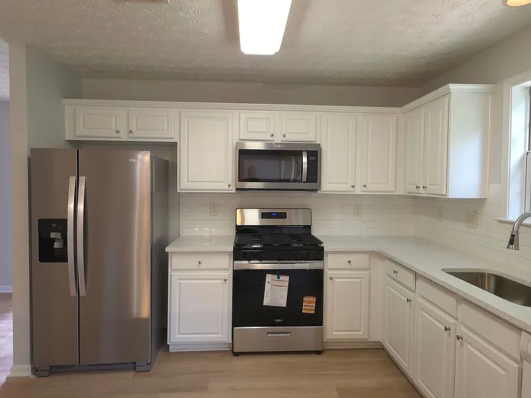 3458 Hill Pond Dr — Photo 6