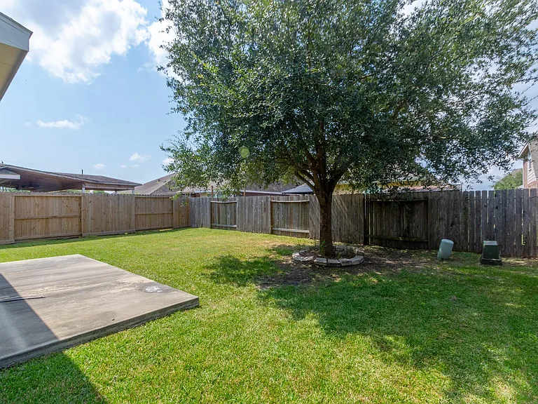 8311 Bay Oaks Dr — Photo 15