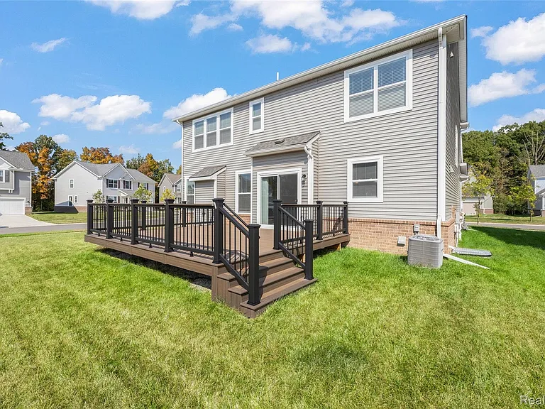 3449 Haverford Dr — Photo 36