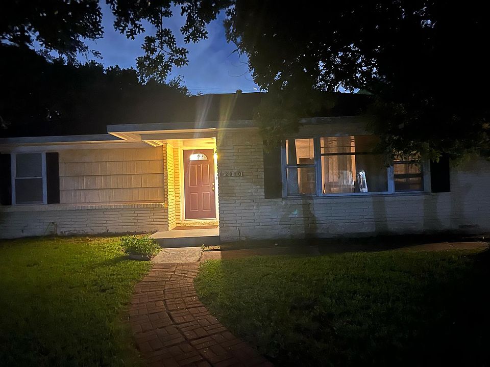 1st image of 2810 Linkwood Dr