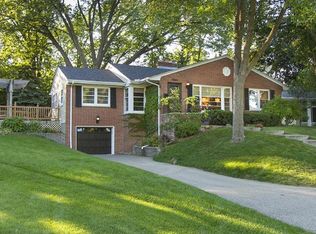 4820 Rutledge Ave, Edina, MN 55436