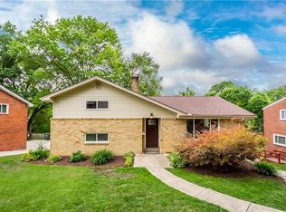 4796 Oakridge Dr, Pittsburgh, PA